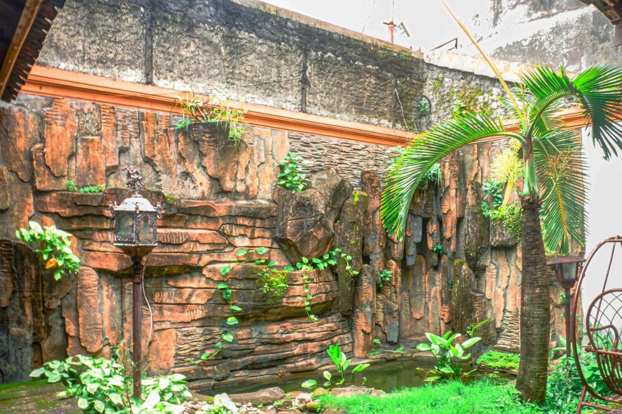 Hotel Laweyan Solo Dış mekan fotoğraf
